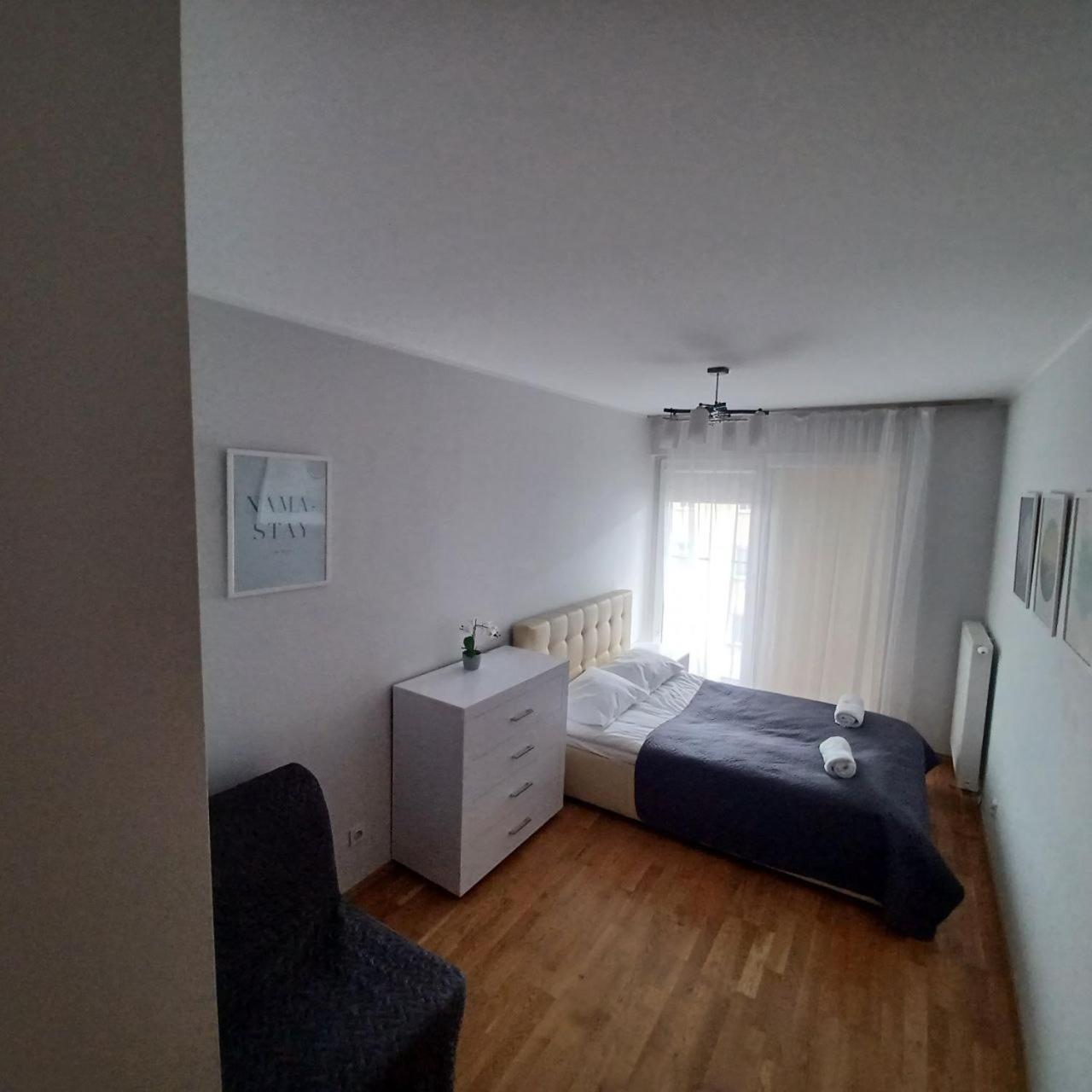 Apart City Center - 3 Rooms - Parking Place Wrocław Zewnętrze zdjęcie